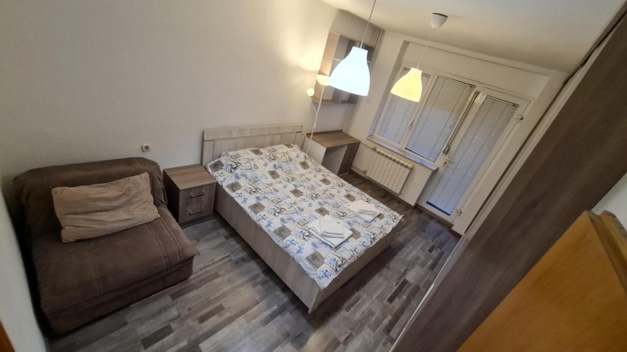 Center Cosy Apartment スコピエ エクステリア 写真